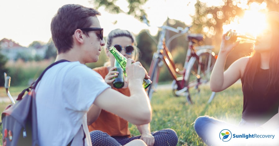 Study: Problem Drinking in Youth Linked to Alcoholism Later